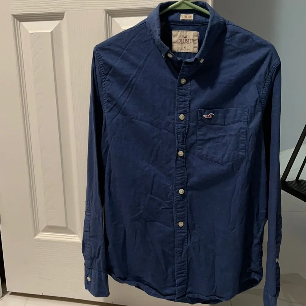 Hollister shirt - Picture 1 of 5